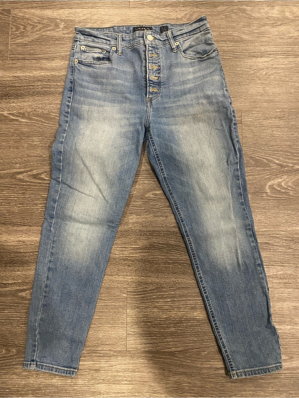 Lucky Brand High-Rise Faded Blue Wash Jeans